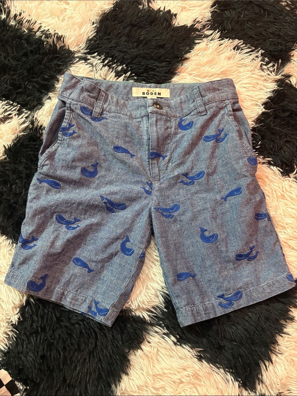 Mini Boden boys Blue Whale-Print Cotton Blend Shorts